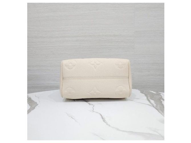 Louis Vuitton Speedy Bandoulière Monogram Empreinte Creme - vista 8