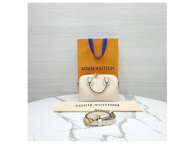Louis Vuitton Speedy Bandoulière Monogram Empreinte Creme - vista 9