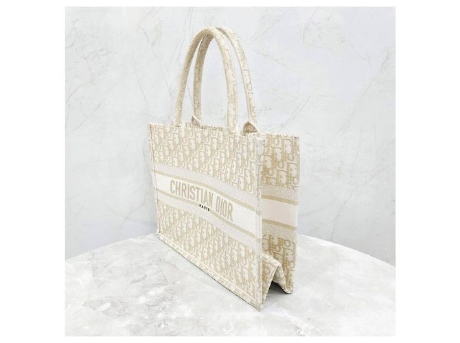Dior Borsa Book Tote Medium Oblique White Gold - vista 9