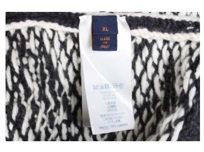 Louis Vuitton Distorted Monogram Knit XL - view 7