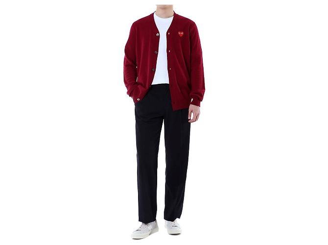 Comme Des Garcons V-Ausschnitt Strickcardigan aus Wolle mit rotem Herz-Patch - Ansicht 15