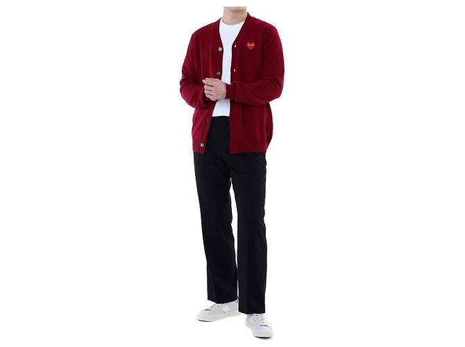 Comme Des Garcons V-Ausschnitt Strickcardigan aus Wolle mit rotem Herz-Patch - Ansicht 20