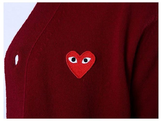 Comme Des Garcons V-Ausschnitt Strickcardigan aus Wolle mit rotem Herz-Patch - Ansicht 33