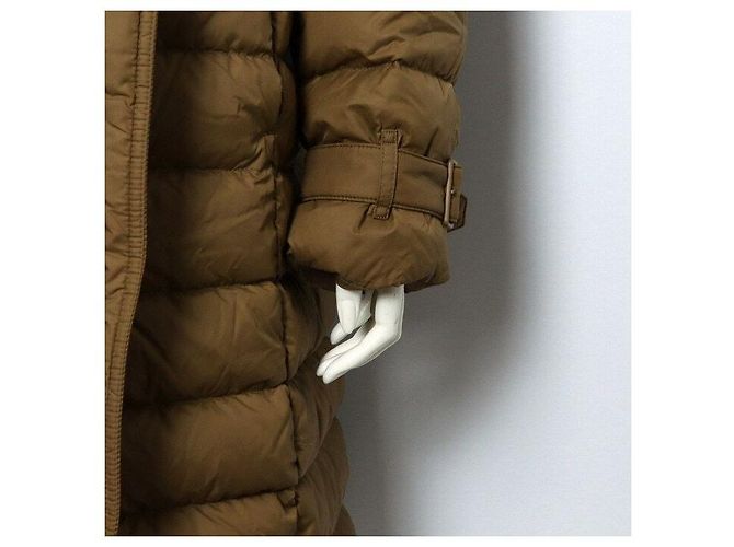 Burberry Piumino lungo da donna con cappuccio e cintura in nylon marrone - vista 3