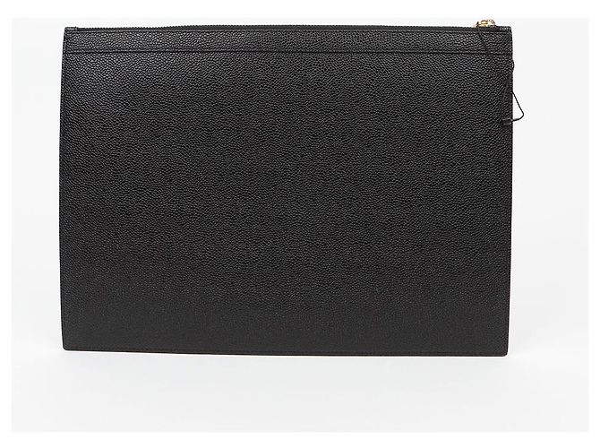 Thom Browne Clutch Medium Three Stripes in pelle martellata Nero - vista 4