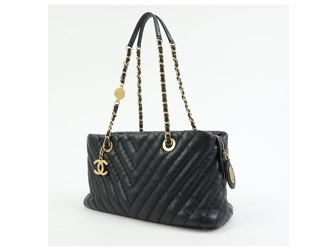 Chanel V Stitch Leather - vista 3