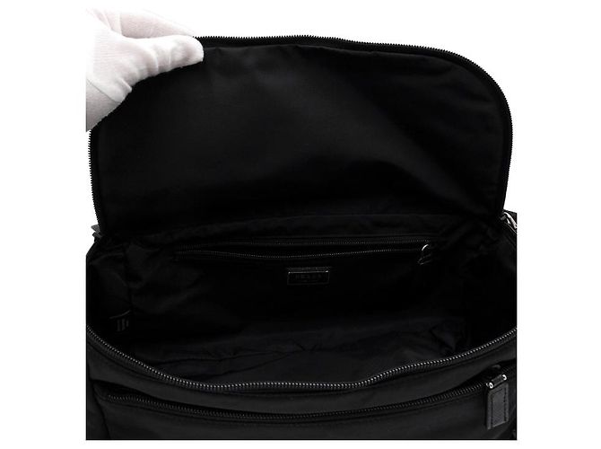Prada Borsa a tracolla e crossbody Large da uomo in Re-Nylon Biker Nero - vista 6