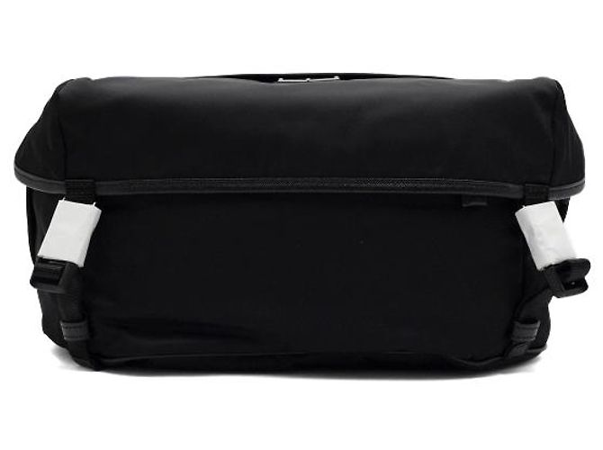 Prada Borsa a tracolla e crossbody Large da uomo in Re-Nylon Biker Nero - vista 8
