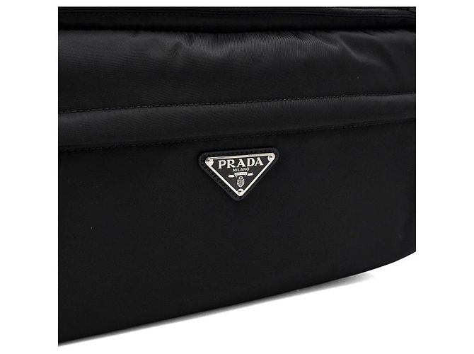Prada Borsa a tracolla e crossbody Large da uomo in Re-Nylon Biker Nero - vista 9