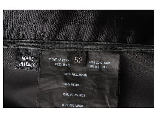 Prada Trenchcoat aus Nylon - Ansicht 8