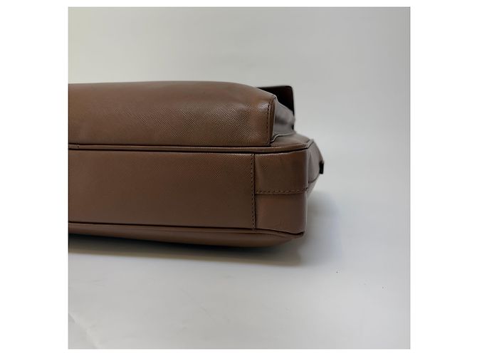 Prada Mallette en cuir Saffiano Marron - vue 10