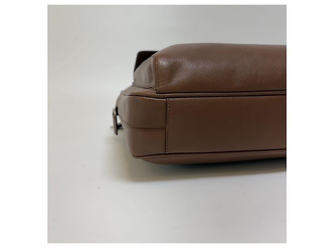 Prada Mallette en cuir Saffiano Marron - vue 11
