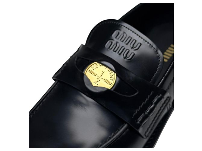 Miu Miu Mocassini Penny in pelle nero - vista 9