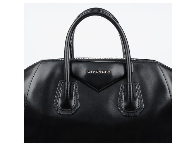 Givenchy Borsa a spalla Antigona in pelle lucida Medium Nera - vista 3