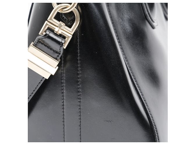 Givenchy Borsa a spalla Antigona in pelle lucida Medium Nera - vista 6