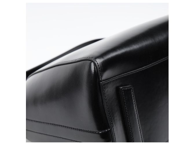Givenchy Borsa a spalla Antigona in pelle lucida Medium Nera - vista 9