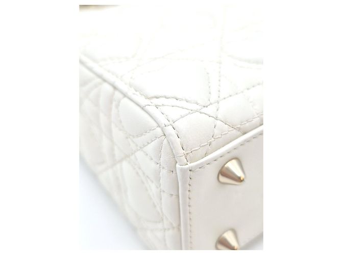 Dior Lady Heart Cannage White Condition - vista 10