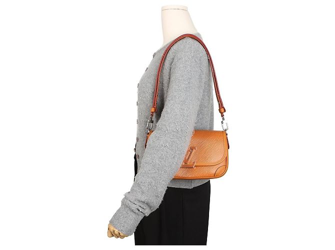 Louis Vuitton Borsa a tracolla Epoche Gold Miel Brown - vista 12