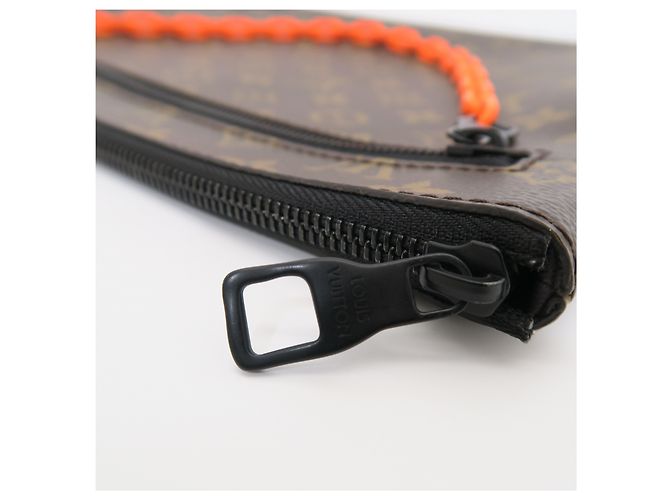Louis Vuitton Borsa a pochette con catena Monogram - vista 9