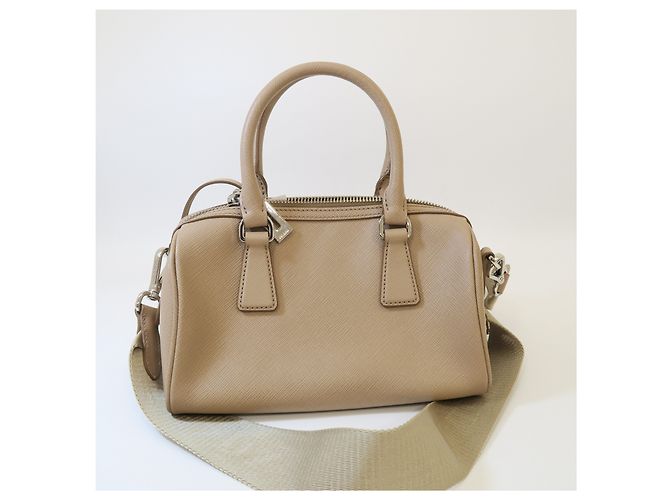 Prada Mini Crossbody-Tasche mit Tragegriff aus Saffiano - Ansicht 6