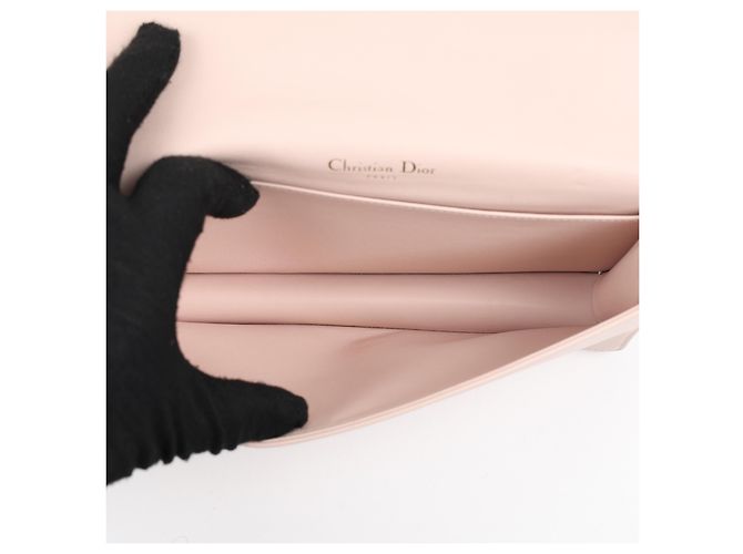 Dior Lady Pouch e borsa a tracolla in pelle d'agnello Cannage Dusty Pink - vista 17