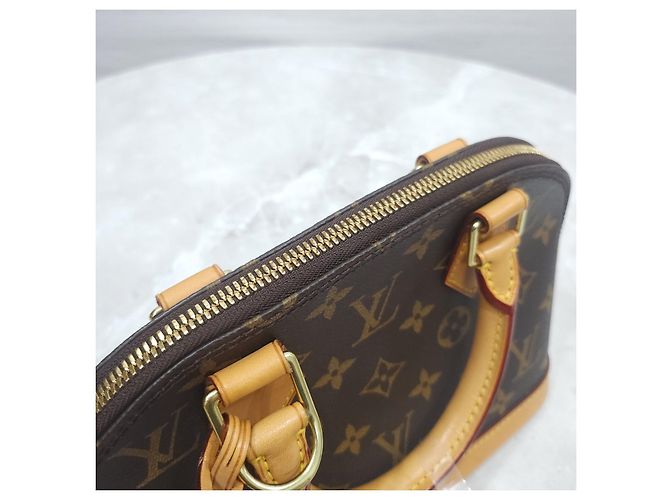 Louis Vuitton Monogram Alma BB Schultertasche - Ansicht 15