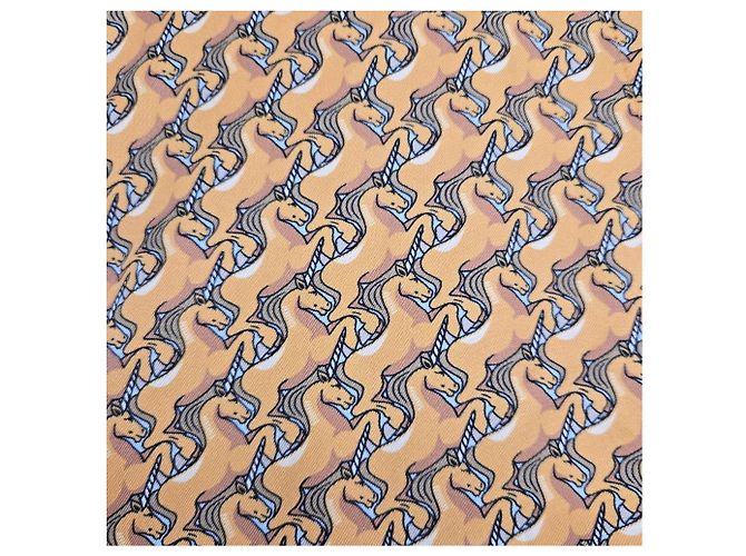 Burberry Seiden-Windjacke mit Einhorn-Print - Ansicht 6