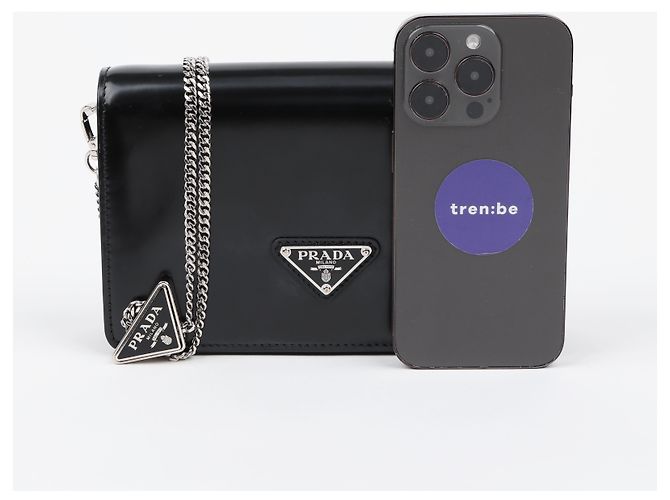 Prada Borsa a tracolla con catena in pelle spazzolata con logo Triangle Nero - vista 20