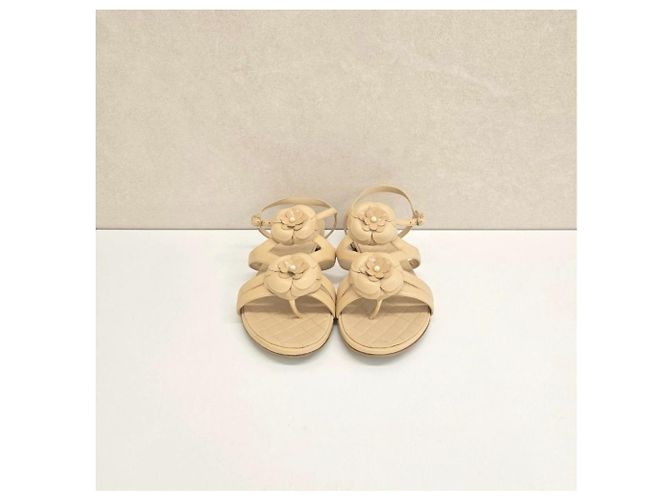Chanel Sandali a infrascarpa Camellia Beige - vista 3