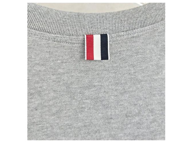 Thom Browne Graues Sweatshirt aus Baumwolle mit diagonalem Armband - Ansicht 4