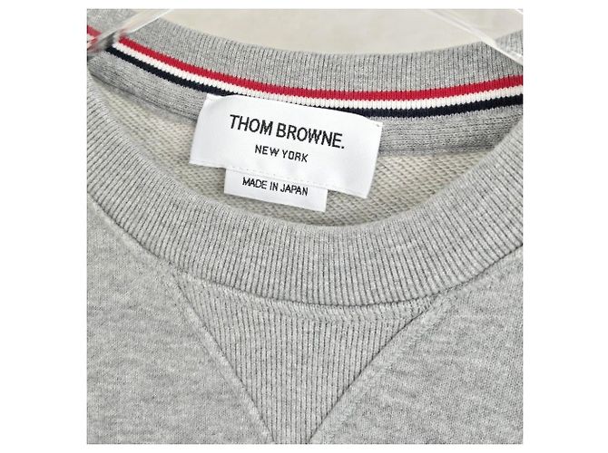 Thom Browne Graues Sweatshirt aus Baumwolle mit diagonalem Armband - Ansicht 5