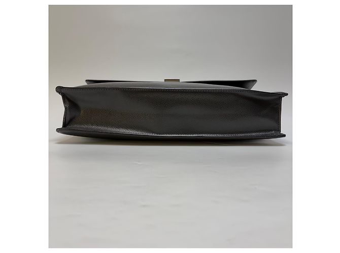Louis Vuitton Borsetta in pelle Taiga Nero - vista 9