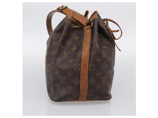 LOUIS VUITTON Monogram Petit Noe Shoulder Bag M42226 LV Auth 210747 - Jerrillo - vista 4