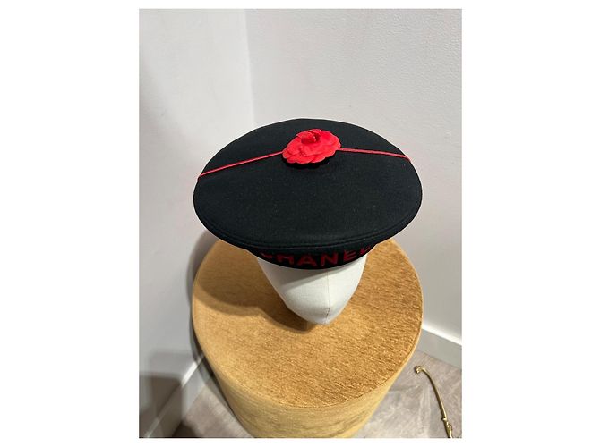 Chanel Cappello da marinaio in lana nero e rosso - vista 2