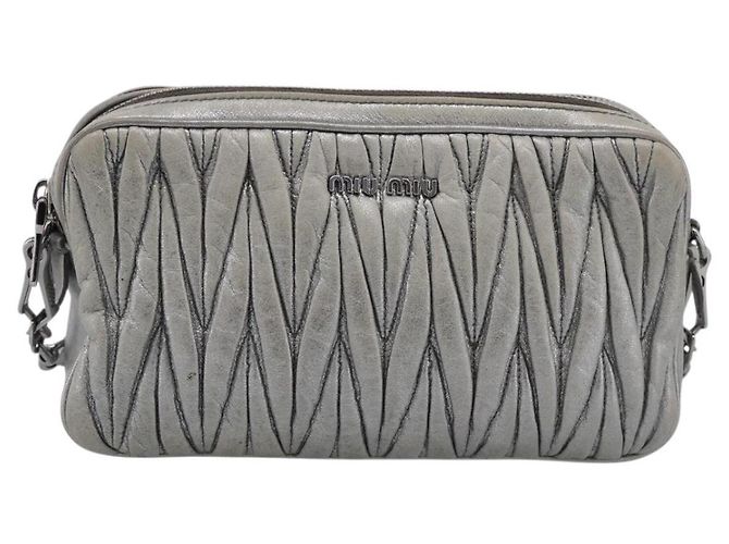 Miu Miu Matelasse Shoulder Bag Leather Silver Auth 206966A - Jerrillo - vista 13