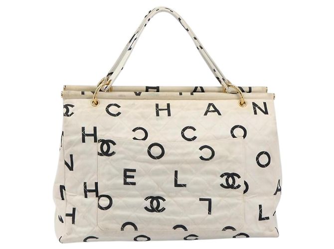 CHANEL Bolsa Tote Matelassé em Tela Branca Tom Dourado CC Auth BA16870 - Jerrillo - vista 2