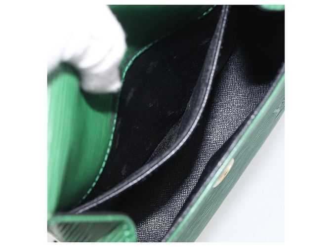 Saint-Cloud LOUIS VUITTON Epi Saint Cloud PM Shoulder Bag Green M52214 LV Auth 212967A - Jerrillo - vista 10