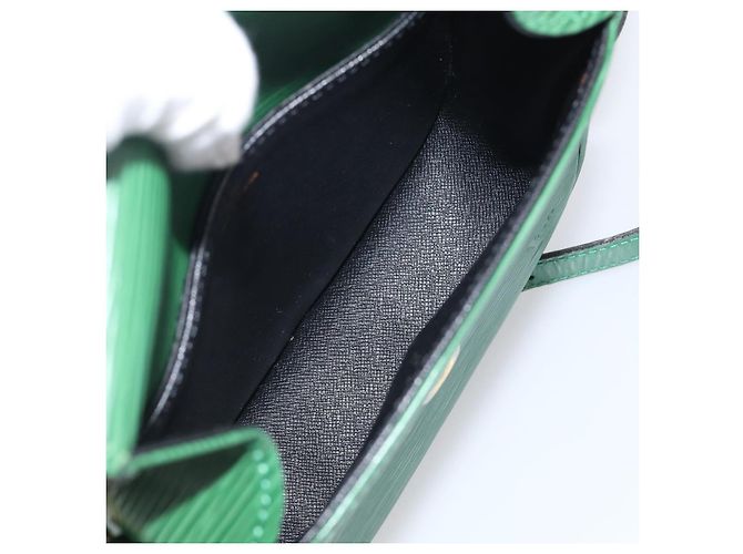 Saint-Cloud LOUIS VUITTON Epi Saint Cloud PM Shoulder Bag Green M52214 LV Auth 212967A - Jerrillo - vista 9
