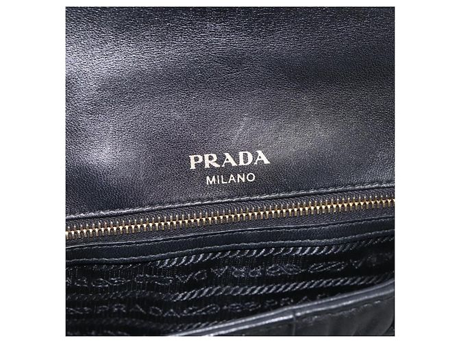 PRADA Gathered Chain Shoulder Bag Leather Black Gold Tone Auth 210874V - Jerrillo - vista 18