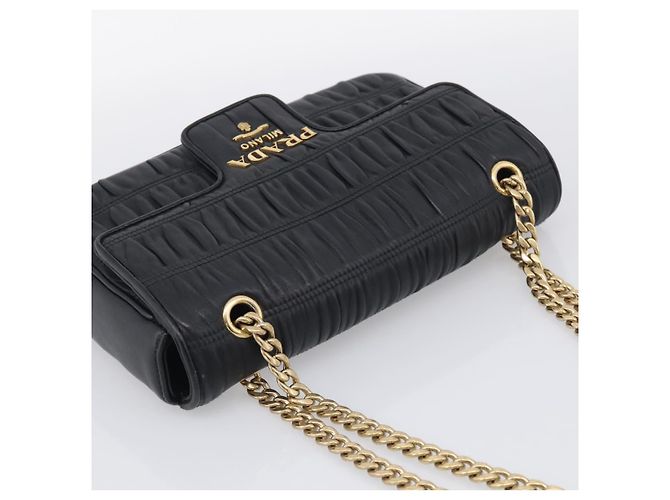 PRADA Gathered Chain Shoulder Bag Leather Black Gold Tone Auth 210874V - Jerrillo - vista 6