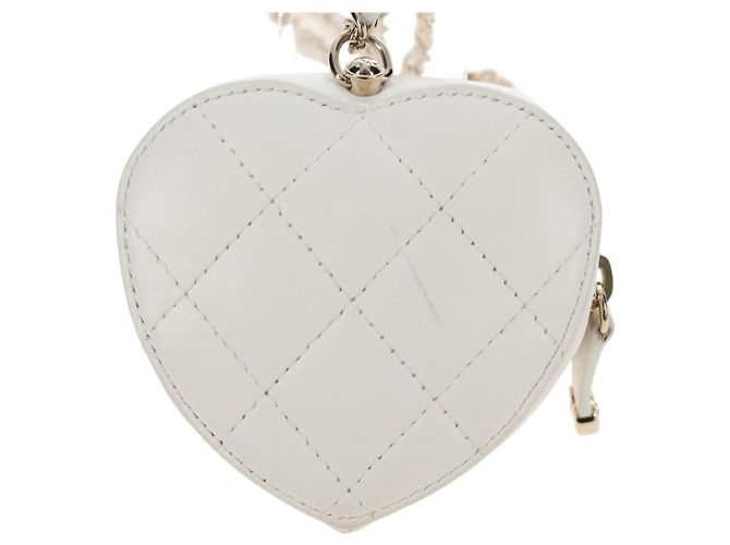 Chanel CC in Love Heart Quilted Lambskin small - vista 2