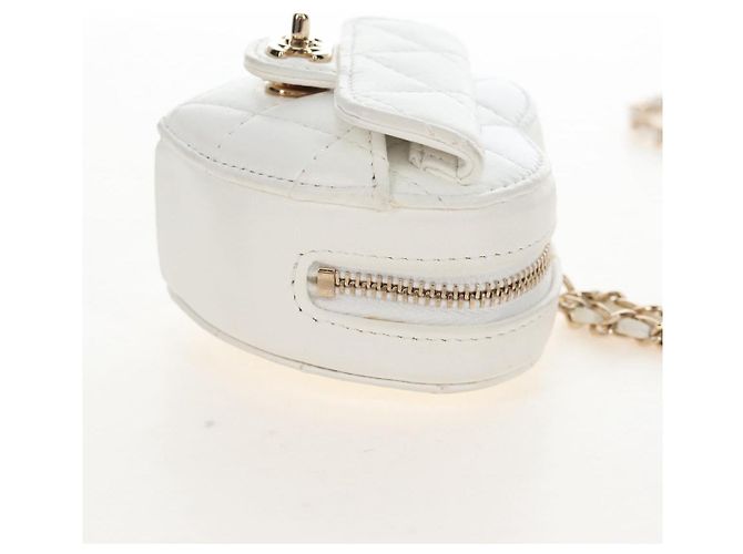 Chanel CC in Love Heart Quilted Lambskin small - vista 4