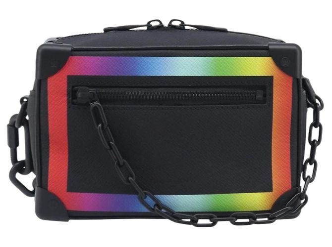 LOUIS VUITTON Taiga Rainbow Mini Soft Trunk Bag Black M30351 LV Auth 209684SAM - Jerrillo - vista 13