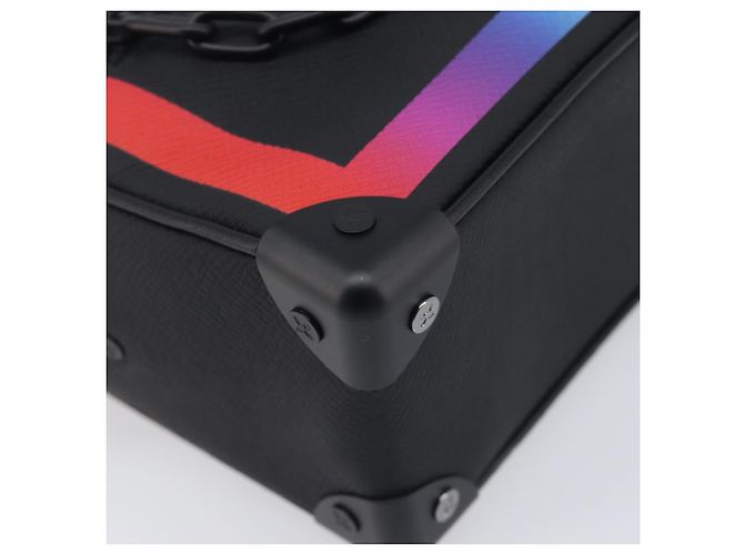 LOUIS VUITTON Taiga Rainbow Mini Soft Trunk Bag Black M30351 LV Auth 209684SAM - Jerrillo - vista 16