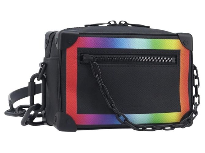 LOUIS VUITTON Taiga Rainbow Mini Soft Trunk Bag Black M30351 LV Auth 209684SAM - Jerrillo - vista 2
