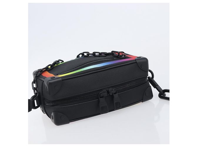LOUIS VUITTON Taiga Rainbow Mini Soft Trunk Bag Black M30351 LV Auth 209684SAM - Jerrillo - vista 6