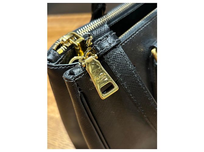 Prada Saffiano Double Zip Shopper Bag - Ansicht 13