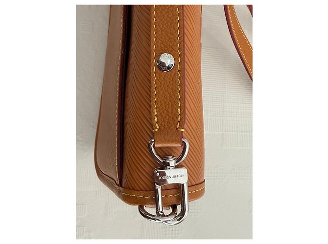 Louis Vuitton Buci pelle Epi cognac - vista 14