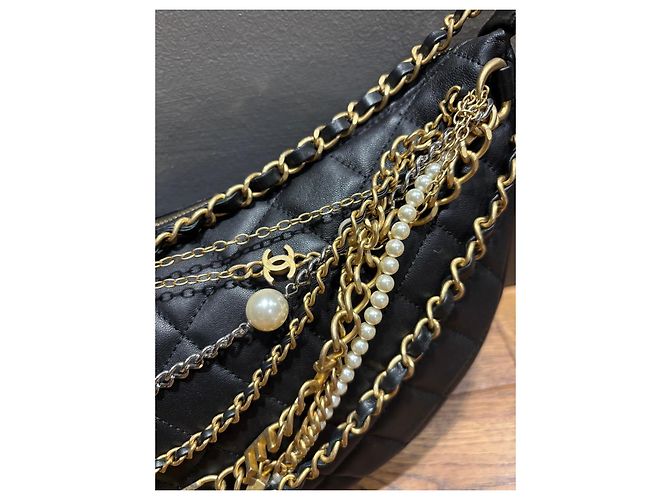 Borsa Crescent Chanel in pelle matelassé nera e perle - vista 4