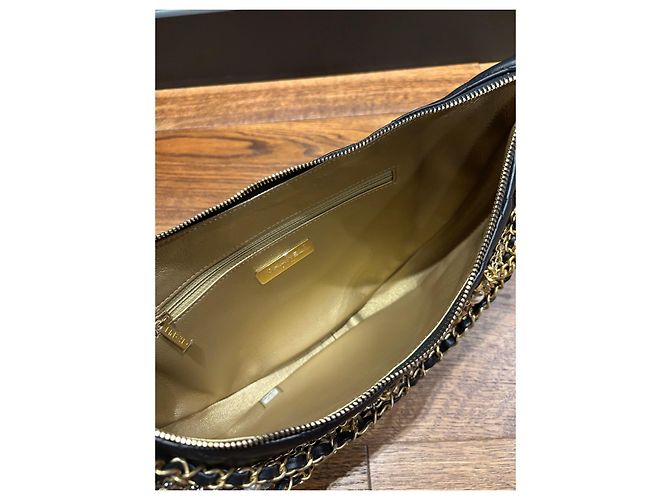 Borsa Crescent Chanel in pelle matelassé nera e perle - vista 5